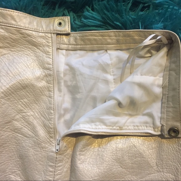 LEATHER VINTAGE Cache pencil skirt - Picture 7 of 7